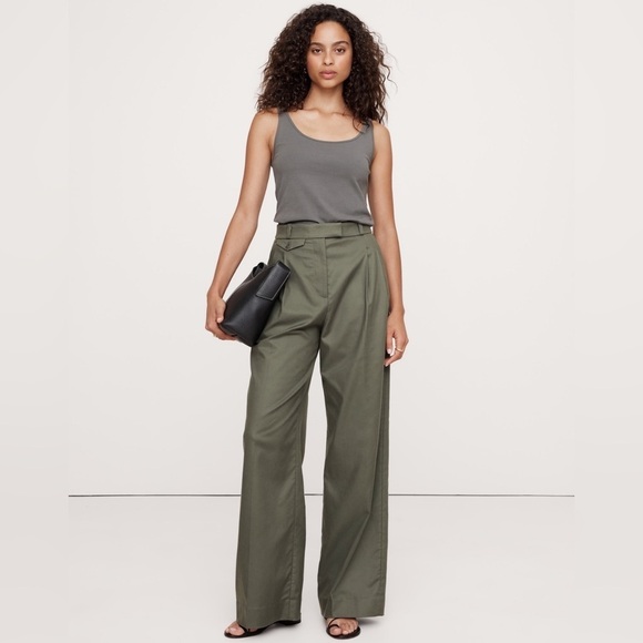 NWT! Banana Republic Green Nori Carmel Pleated Wide Leg - Size 0 - Picture 1 of 7